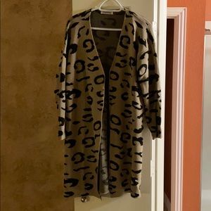 Angashion Small Leopard print cardigan NWOT